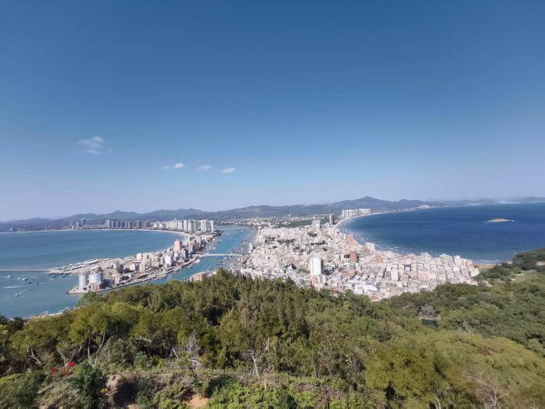 Top 10 Beautiful Bays Around the World