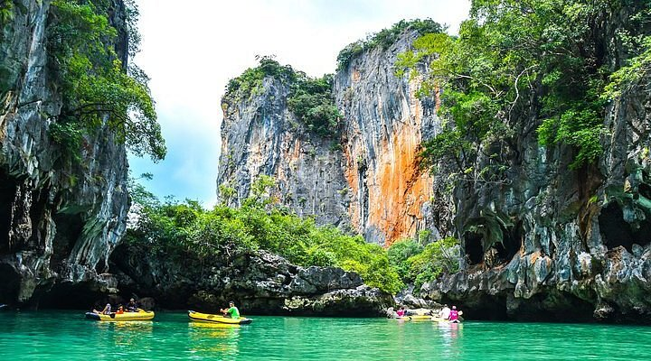 Source:https://www.tripadvisor.com/AttractionProductReview-g293920-d11992108-Phang_Nga_Bay_Sea_Cave_Canoeing_James_Bond_Island_by_Big_Boat-Phuket.html